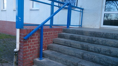 Treppe mit Handlauf nach Fertigstellung